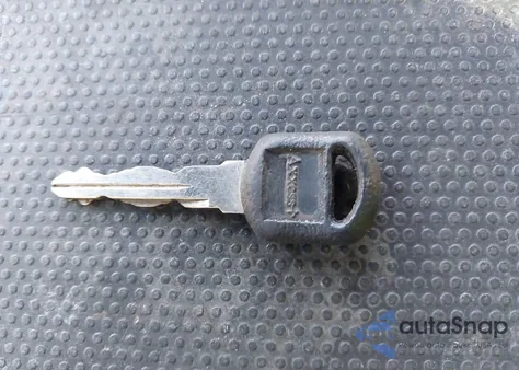 2002 Chevrolet Silverado 1500 Ls z USA, uszkodzony, nr VIN 2GCEC19T121192813